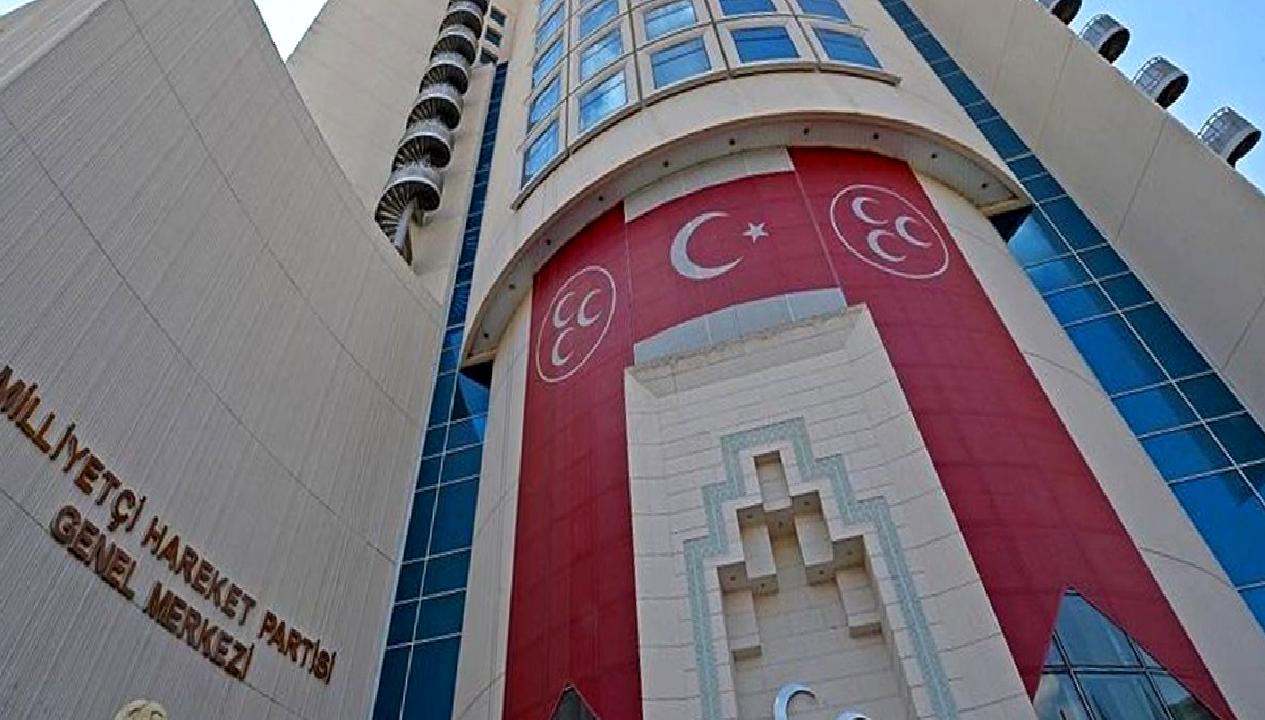 İsmail Özdemir, CHP'ye yönelik sert eleştirilerde bulundu. Siyasi tartışmaların derinleştiği