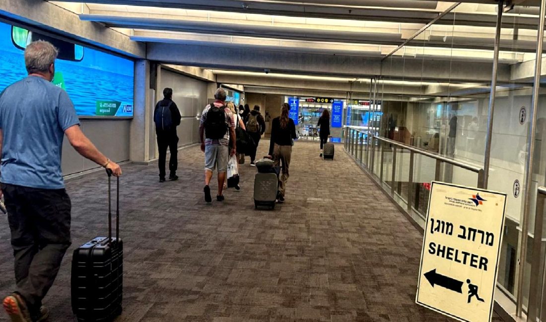 İsrail, İngiliz Milletvekillerinin Ülkeye Girişini Engelledi İsrail, İngiliz milletvekillerinin ülkeye girişini engelleyerek uluslararası ilişkilerde yeni bir