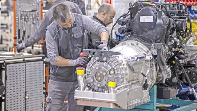 İstanbul Sanayi Odası'nın Mart 2025 PMI raporu, sanayi sektöründeki gelişmeleri