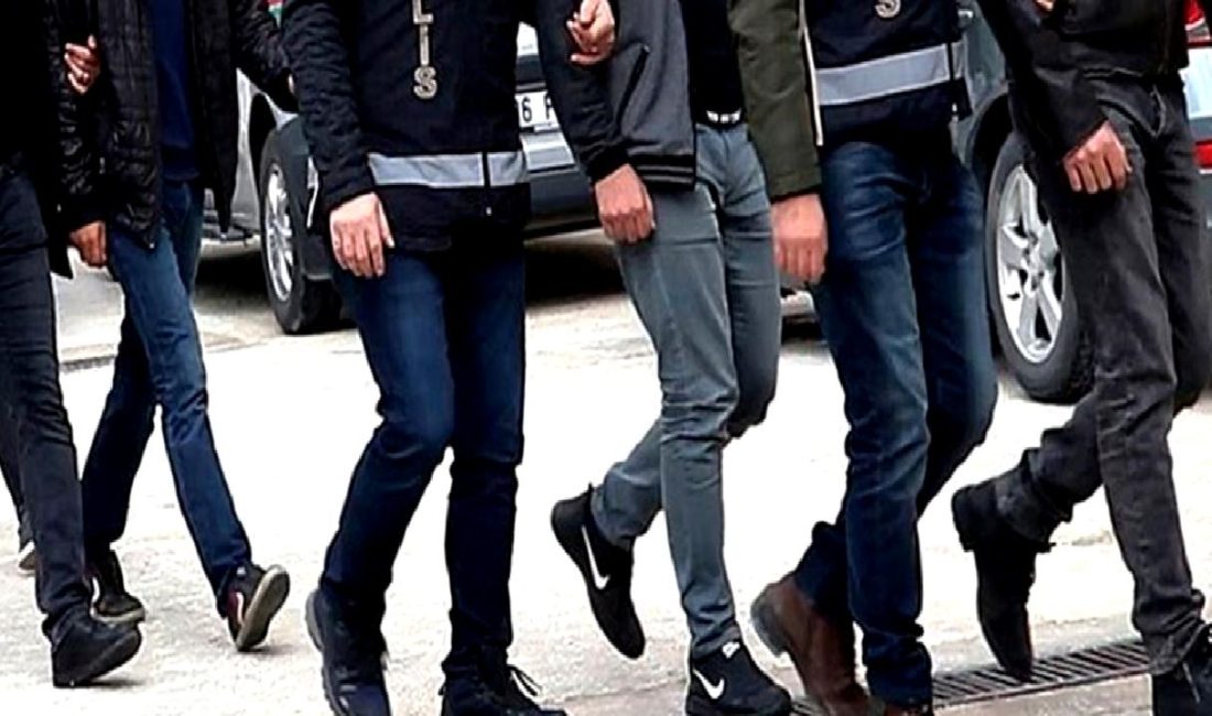 İstanbul'da gerçekleştirilen FETÖ/PDY operasyonunda 36 kişi gözaltına alındı, 20 kişi