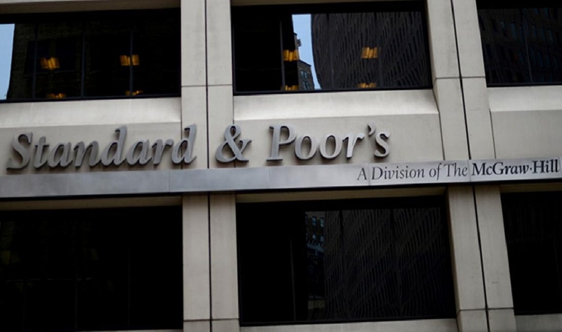 İtalya'nın kredi notu S&P Global tarafından BBB+ olarak yükseltildi. Ekonomik