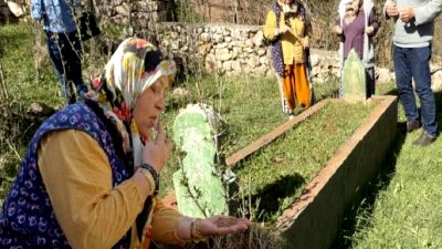 Kızılöz Köyünde geleneksel şifa ve dualarla canlanan tarihi türbeyi keşfedin.