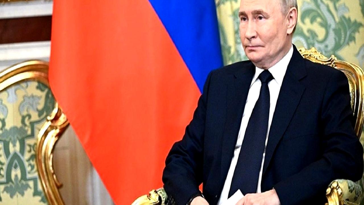 Kremlin'de Putin ve Zarif'in gerçekleştirdiği önemli görüşme, uluslararası ilişkilerdeki gelişmeleri