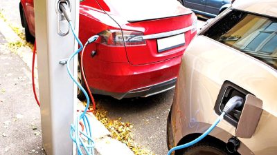 Küresel elektrikli araç satışları, sürdürülebilir ulaşımın artışıyla birlikte rekor seviyelere