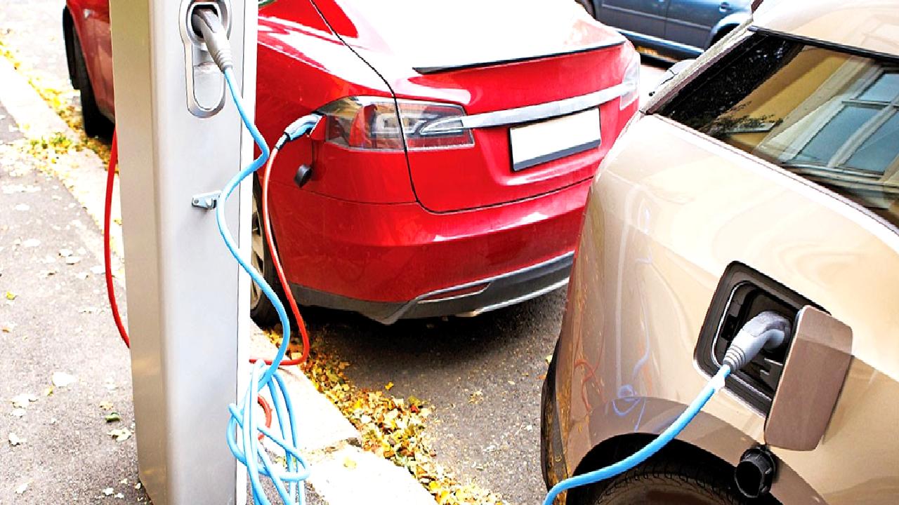 Küresel elektrikli araç satışları, sürdürülebilir ulaşımın artışıyla birlikte rekor seviyelere