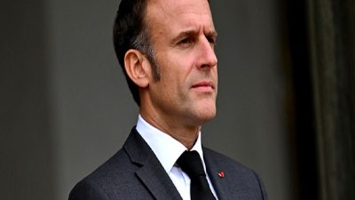 Fransa Cumhurbaşkanı Macron, Trump'ın tarife artışlarına sert bir tepki gösterdi.