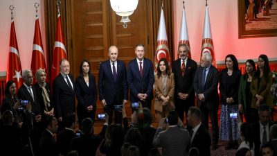 Meclis Tören Salonu'nda resepsiyon ve davetler için şık ve özel