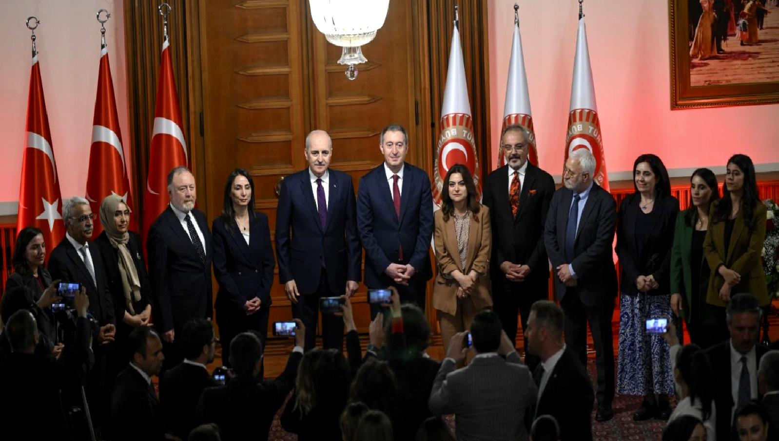 Meclis Tören Salonu'nda resepsiyon ve davetler için şık ve özel