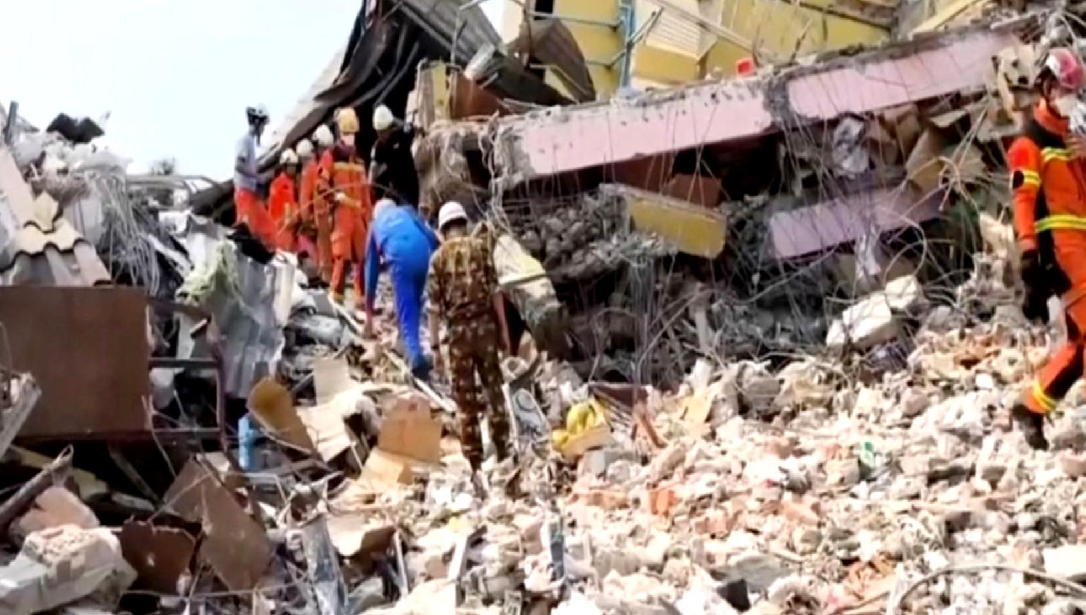 Myanmar'daki büyük depremler sonrası yaşananlar ve kurtarma çalışmalarının detaylarıyla ilgili