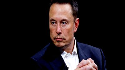 Neuralink ve yapay zeka teknolojilerindeki son gelişmeleri keşfedin, insan-makine entegrasyonunda