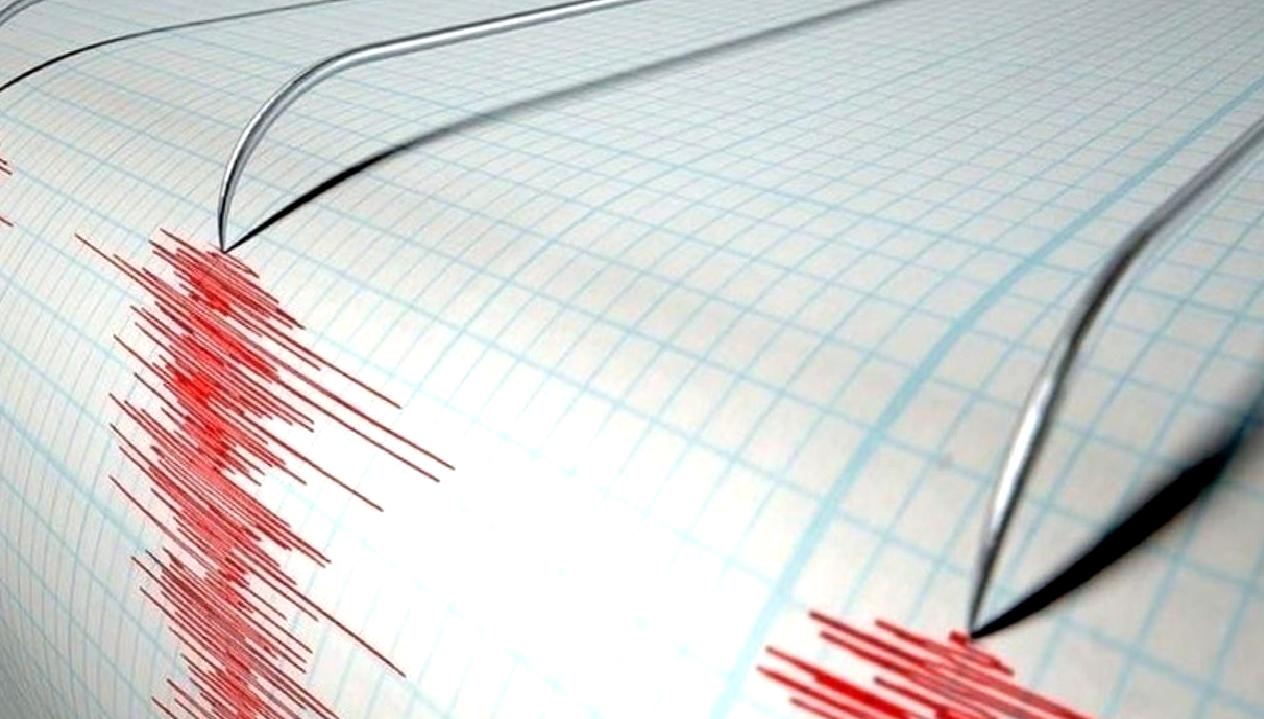 Papua Yeni Gine'de gerçekleşen güçlü depremler, tsunami tehlikesini beraberinde getiriyor.