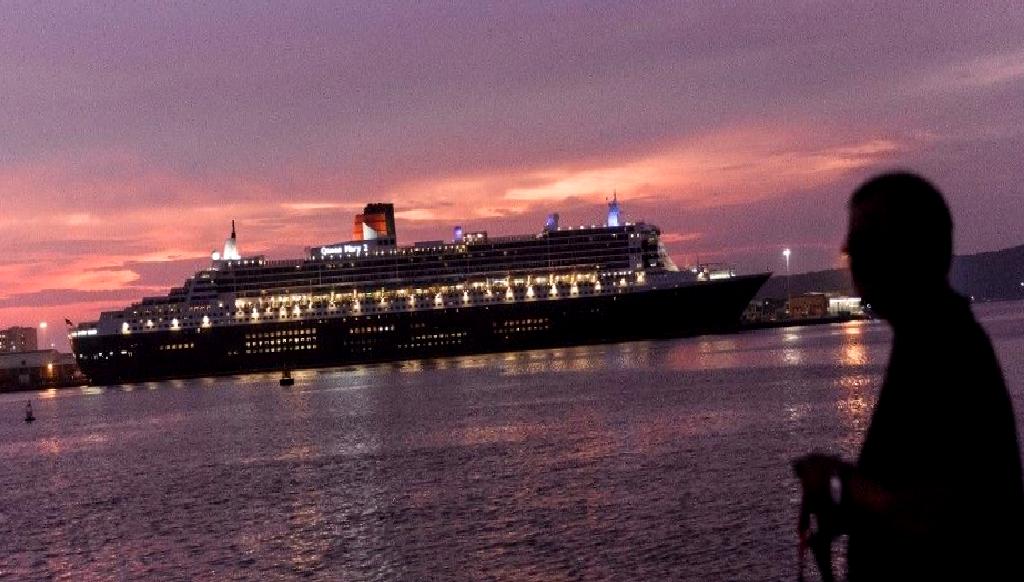Queen Mary 2'de mide-bağırsak rahatsızlığı salgını yaşandı. Yolcuların sağlık durumu