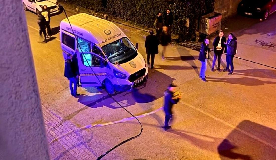 Samsun'da boşanma aşamasındaki bir kadına silahlı saldırı düzenlendi. Olayda 1