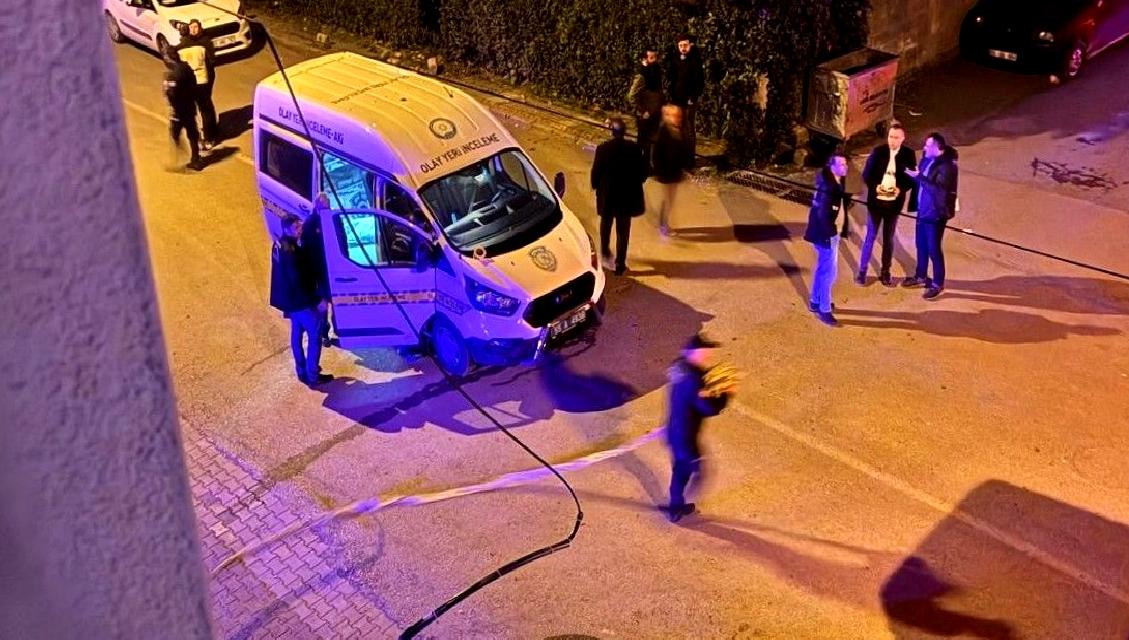 Samsun'da boşanma aşamasındaki bir kadına silahlı saldırı düzenlendi. Olayda 1