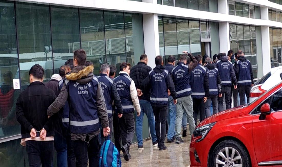 Samsun’da Büyük Dolandırıcılık Operasyonu: 50 Şüpheli Yakalandı Samsun'da gerçekleştirilen büyük dolandırıcılık operasyonunda 50 şüpheli yakalandı. Detaylar için