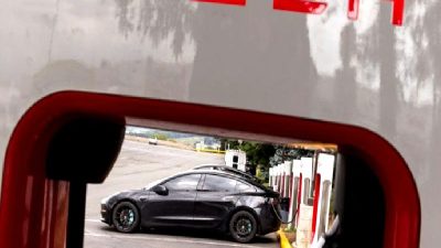 Tesla'nın 2025 ilk çeyrek üretim ve teslimat rakamlarını keşfedin. Elektrikli