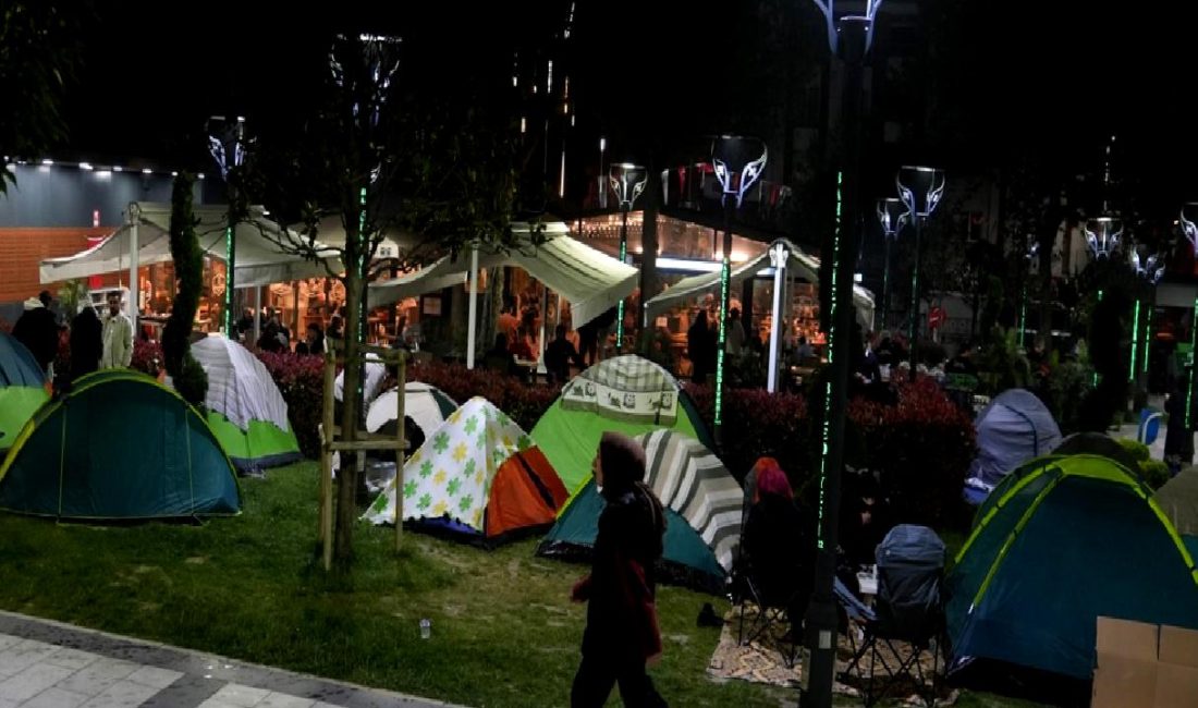 Ticaret Bakanlığı Deprem Sonrası Fahiş Fiyatlara Karşı Sıkı Denetimlere Başladı Ticaret Bakanlığı, deprem sonrası fahiş fiyatlara karşı yoğun denetimler başlattı.