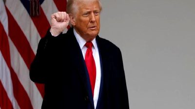 Trump, ABD ekonomisi hakkında olumlu görüşlerini paylaşıyor. Ekonomik büyüme ve