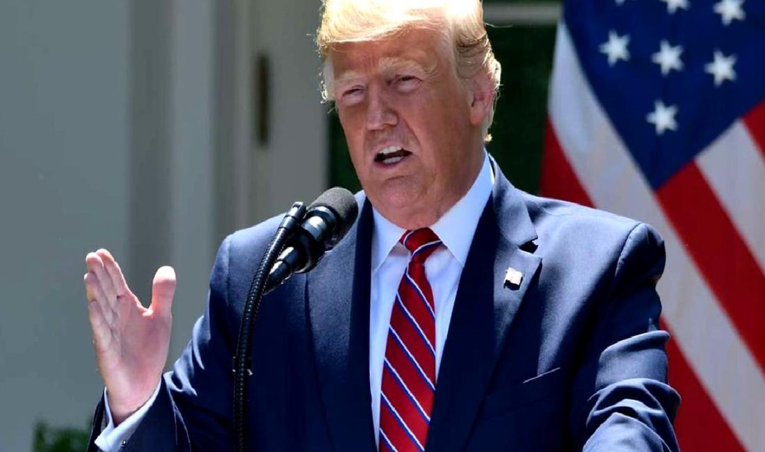 Trump’tan Yeni Gümrük Vergisi Açıklamaları ve Ticaret Politikaları Trump'ın yeni gümrük vergisi açıklamaları ve ticaret politikaları, ekonomik etkileri