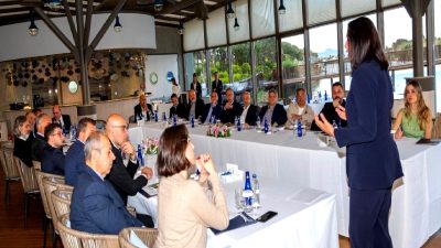 Turizm sektöründe sürdürülebilirlik ve yeşil dönüşüm konularını ele alan bu