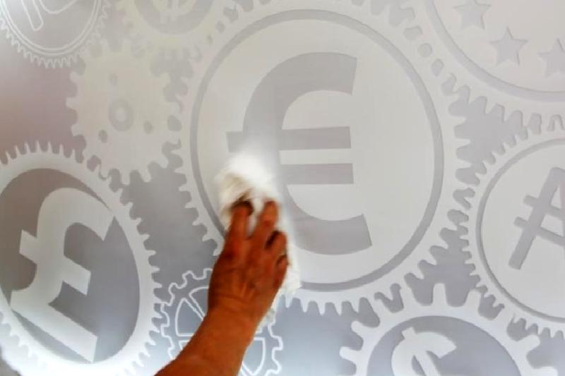 Türk lirasındaki sert düşüşün nedenlerini ve bu durumun küresel piyasalara