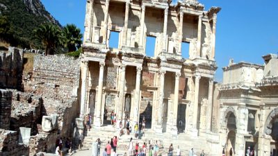 Türkiye'nin zengin turizm potansiyelini keşfedin ve sürdürülebilir gelişim stratejileriyle bu