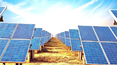 Türkiye'nin yenilenebilir enerji kurulu gücü %30'a ulaştı. Bu başarı, sürdürülebilir