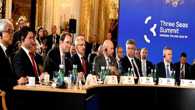 Ulaştırma ve Altyapı Bakanı Abdulkadir Uraloğlu'nun Üç Deniz Girişimi hakkındaki