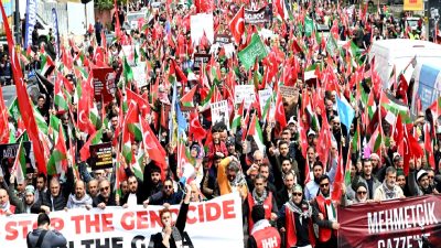 Üsküdar'da Gazze için dayanışma yürüyüşü ve etkinlikleriyle filistin halkına destek