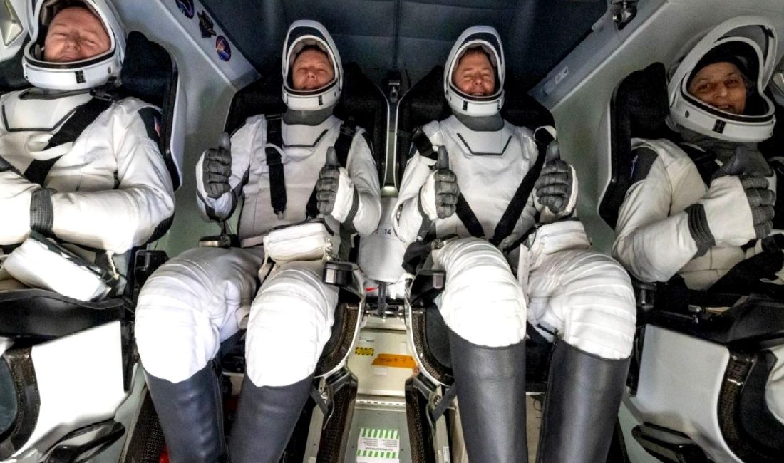 Uzayda 9 Ay Mahsur Kalan Astronotların Dönüş Hikayesi Uzayda 9 ay mahsur kalan astronotların zorlu dönüş hikayesini keşfedin.