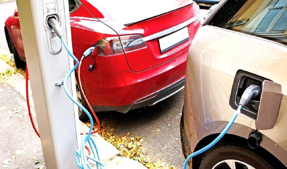 ABD Otomobil Pazarında Elektrikli Araç Satışlarındaki Düşüş ve Güncel Gelişmeler ABD otomobil pazarında elektrikli araç satışlarındaki düşüş ve güncel gelişmeler