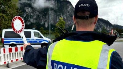 Almanya, karadan iltica etmek isteyenleri kapıdan çevirecek. Güncel gelişmeler ve