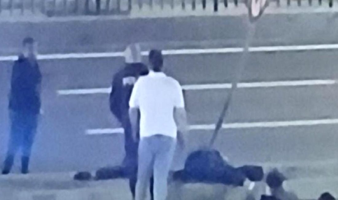 Ankara Caddesi’nde Feci Motosiklet Kazası: 2 Ölü Ankara Caddesi'nde meydana gelen feci motosiklet kazasında 2 kişi hayatını