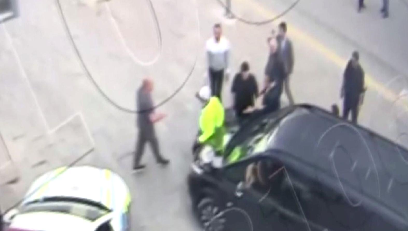 Ankara'da 23 Nisan etkinliği sırasında polis ile milletvekili sürücüleri arasında