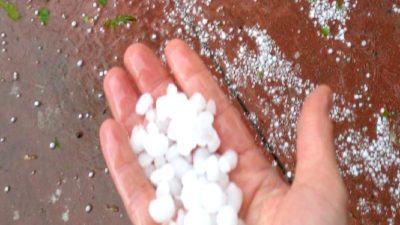 Ankara'da akşam saatlerinde yoğun dolu ve sağanak yağışlarıyla karşılaşabilirsiniz. Güncel