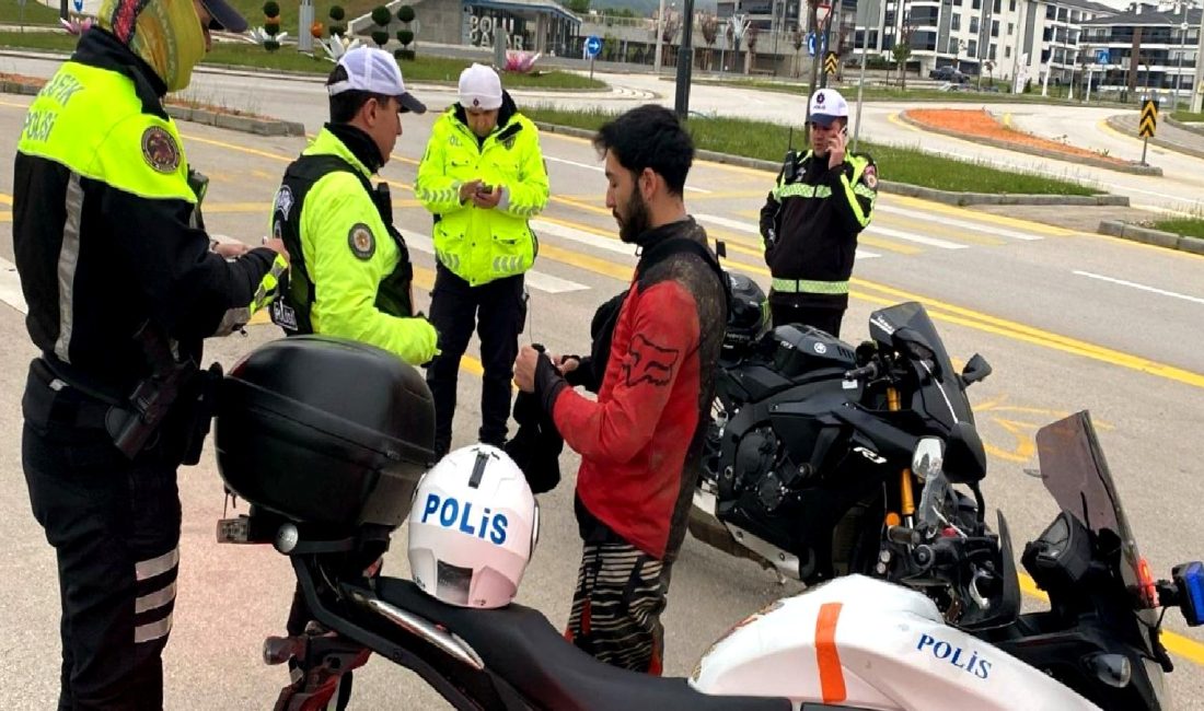Bolu Trafik Denetimlerinde Tehlikeli Sürücüye Ceza ve El Koyma İşlemleri Bolu trafik denetimlerinde tehlikeli sürücülere ceza ve el koyma işlemleri