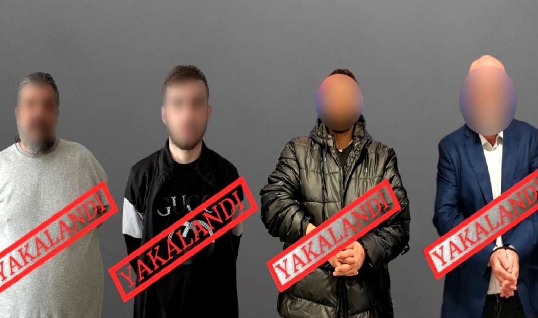 İçişleri Bakanı Ali Yerlikaya’dan Kırmızı Bültenle Aranan Dört Şüphelinin Yakalanması İçişleri Bakanı Ali Yerlikaya, kırmızı bültenle aranan dört şüphelinin yakalanmasını