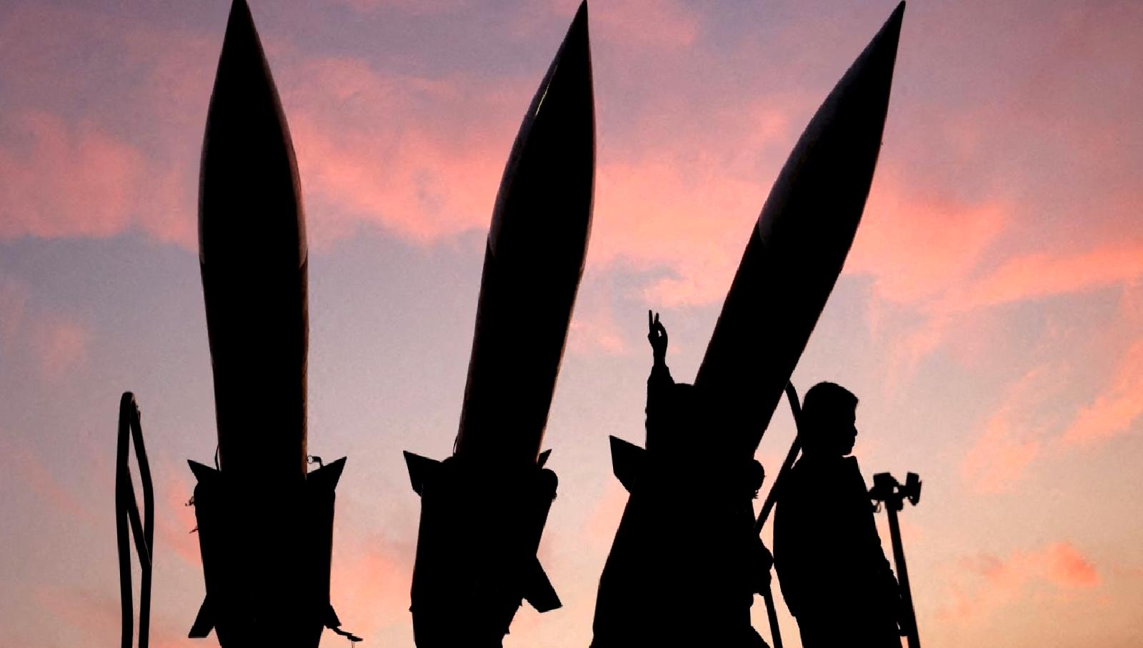 İran ile E3 ülkeleri İstanbul'da nükleer anlaşma görüşmeleri yapacak. Güncel