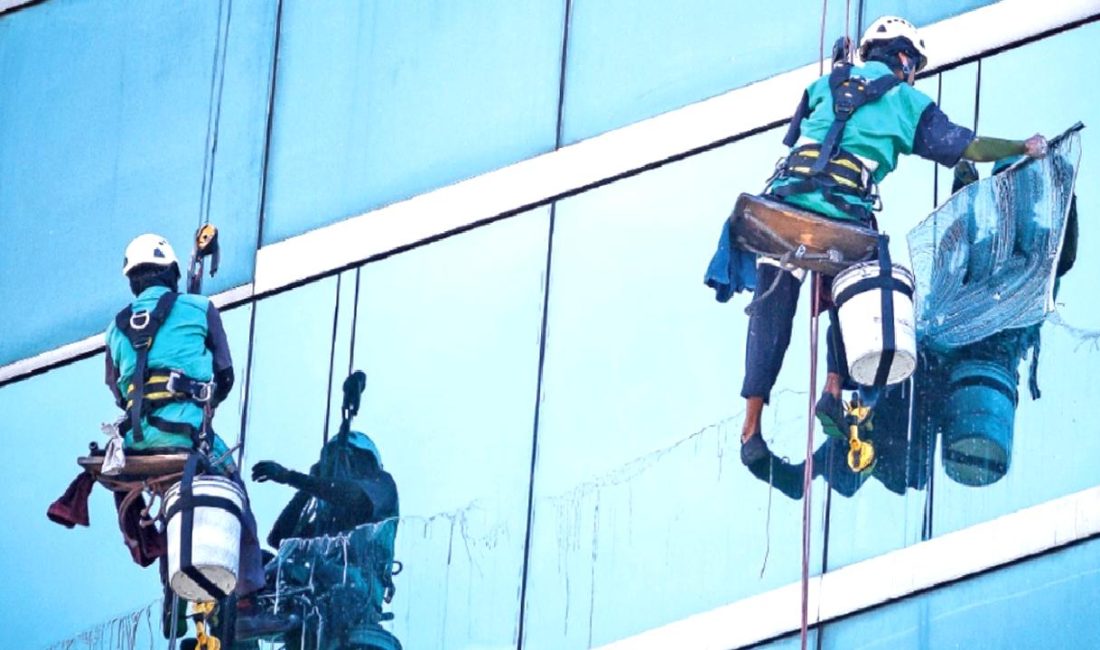 İş sağlığı ve güvenliği ile güvenli çalışma ortamları sağlayarak çalışanların