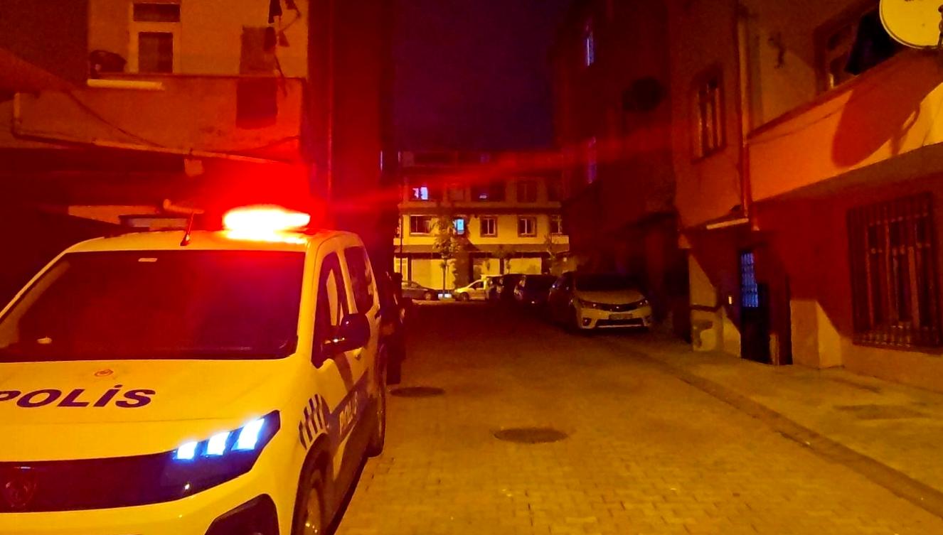 İstanbul Sultanbeyli'de yaşanan trajik olayda 4 yaşındaki çocuk sokakta hayatını