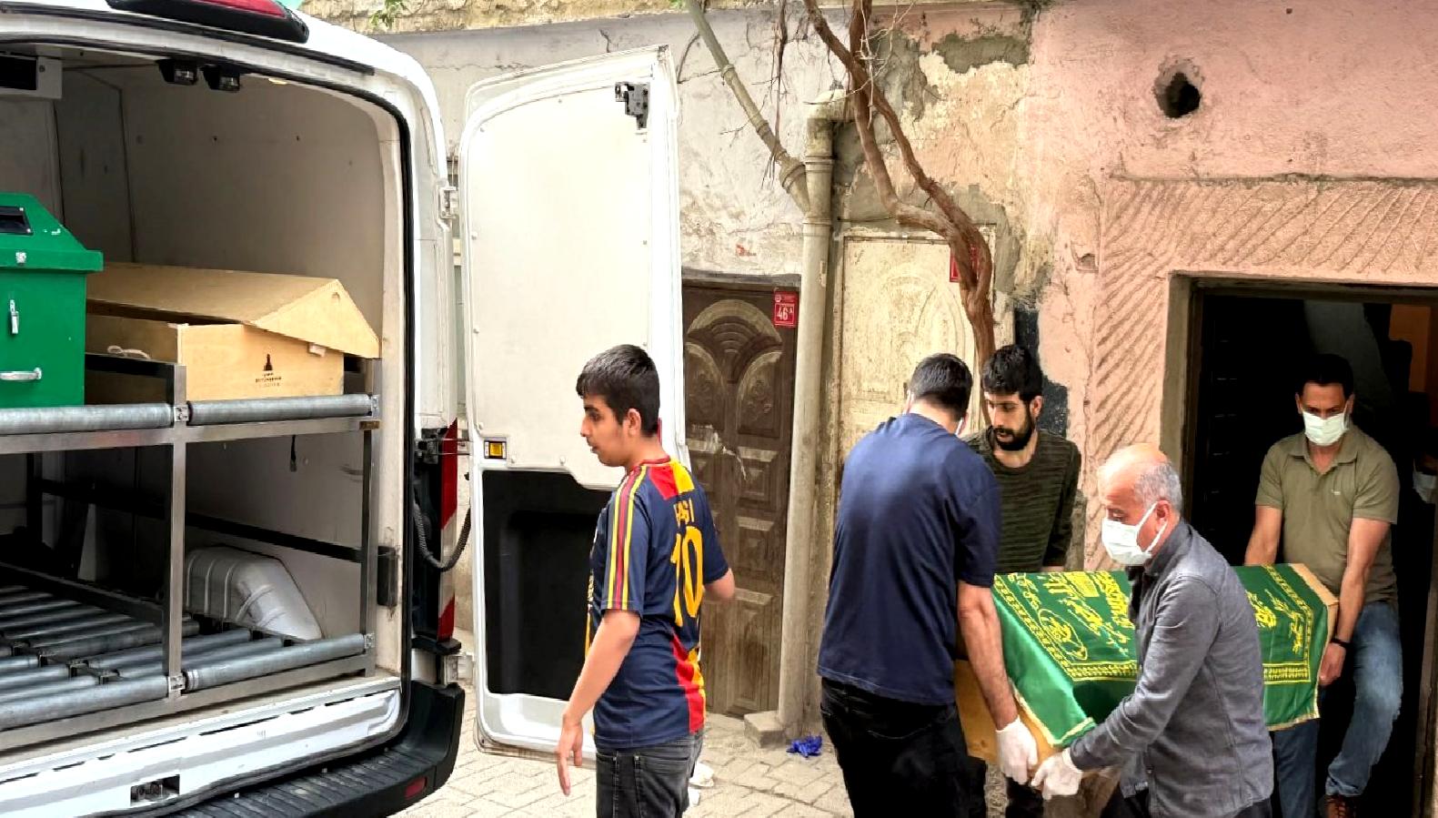 Kaynartepe Mahallesi'nde 69 yaşındaki adamın trajik şekilde hayatını kaybettiği olay