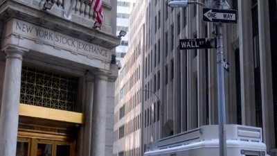 Küresel piyasalarda tarife anlaşmaları ve ekonomik gelişmeler hakkında güncel bilgiler,