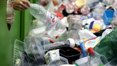 Mikroplastiklerin insan vücudundaki etkileri ve beyin üzerindeki potansiyel tehlikeleri hakkında