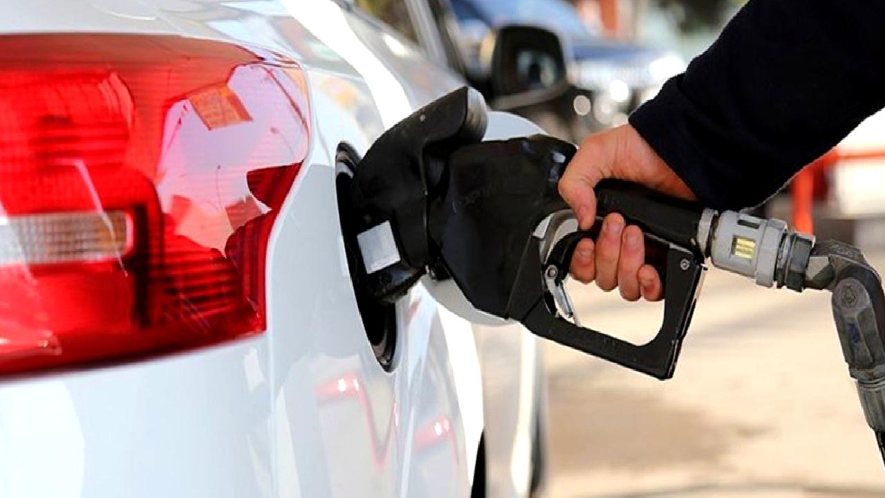 Motorin ve benzin fiyatlarındaki son gelişmeleri ve güncel piyasa trendlerini