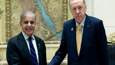 Pakistan Başbakanı Şerif, Türkiye ile dayanışma mesajı göndererek iki ülke