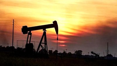 Petrol fiyatlarındaki son gelişmeler ve OPEC'in piyasa beklentilerini öğrenin. Güncel