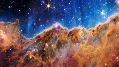 Şili'deki VLT teleskobuyle yıldızların gizemli hikayelerini ve kozmik yapıların sırlarını