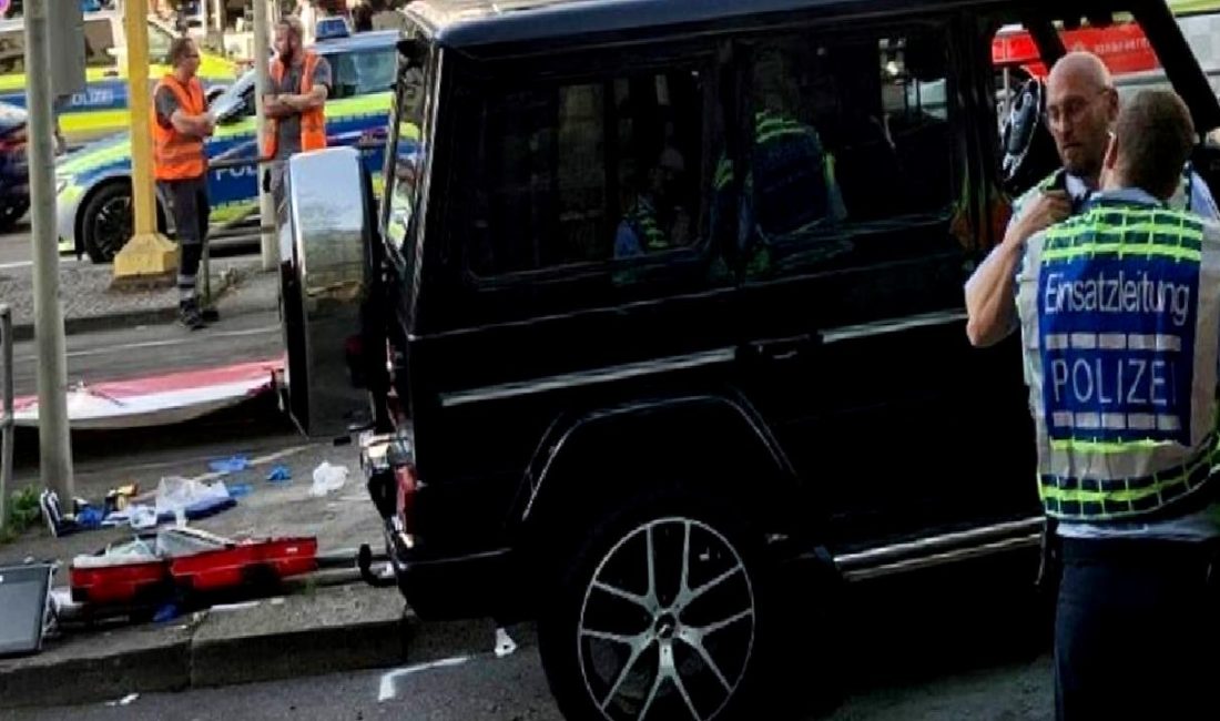 Stuttgart’ta Araç Kazası: Çok Sayıda Yaralı Stuttgart'ta gerçekleşen araç kazasında birçok kişi yaralandı. Güncel gelişmeler ve