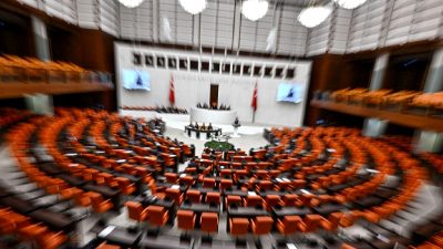 TBMM Başkanvekili Sırrı Süreyya Önder'in vefatı üzerine ülke genelinde duygu