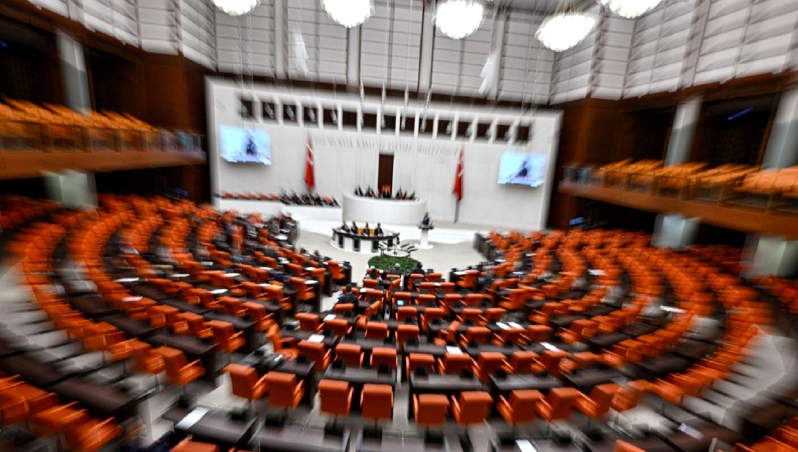 TBMM Başkanvekili Sırrı Süreyya Önder'in vefatı üzerine ülke genelinde duygu